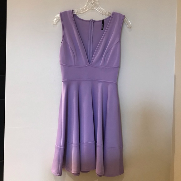 Lilac Dress, only worn twice. Great condition - Picture 2 of 4